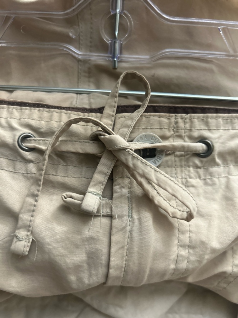 Columbia Women’s Drawstring Khaki Hiking Shorts - Picture 4 of 8